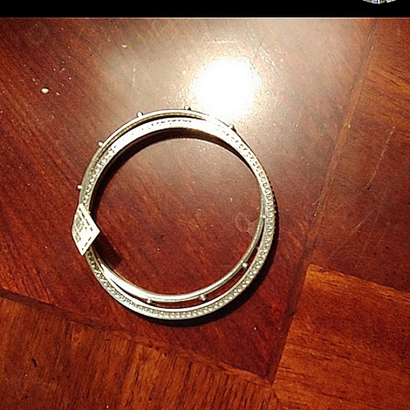 Brighton collectibles Meridian
double banglesy plated W/Swarovski crystals. - Picture 7 of 8